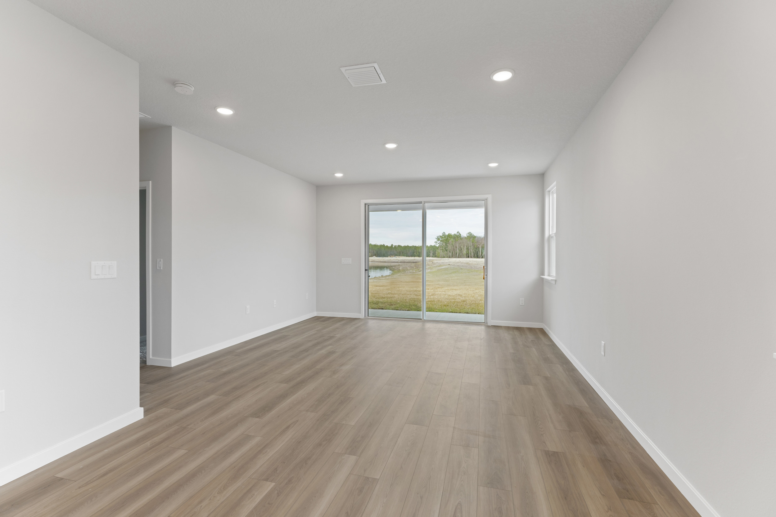 Lot 140 Open Dining Area at The Preserve at Camden Woods